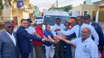 Cooperativa La Candelaria entrega ambulancia para emergencias de Sabana Grande de Boyá