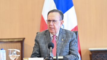 FMI estima crecimiento en torno al 4 % y una inflación dentro del rango meta al término de 2026 para RD