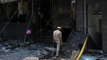 Tragedia en Nueva Delhi: 21 muertos por incendio en hotel