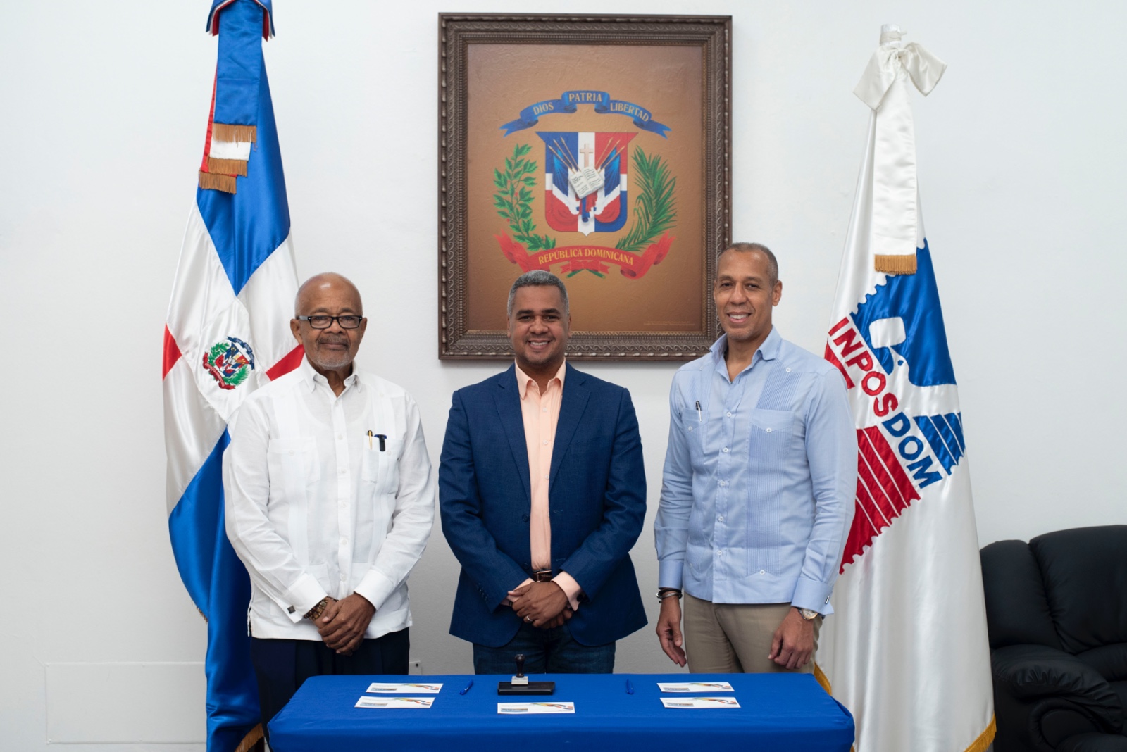 Inposdom emite sello conmemorativo por los 50 años de relaciones entre RD y Guyana (2)
