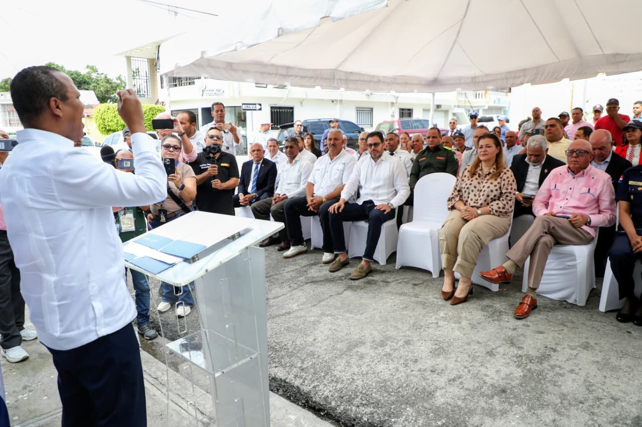 Intrant inaugura primera oficina de licencias de conducir en San José de Ocoa (1)