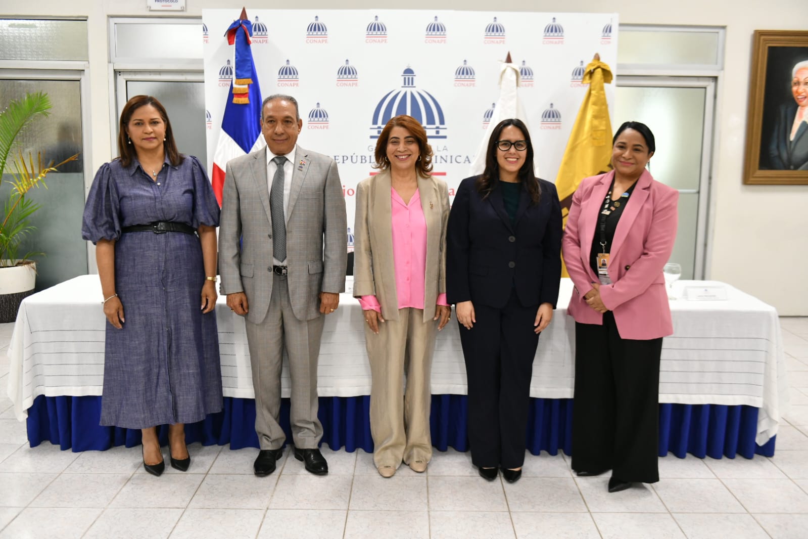 JCE y Conape inician jornada de cedulación para más de 4,700 adultos mayores (2)