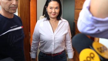 Fujimori amplía ligera ventaja sobre Roberto Sánchez en el c