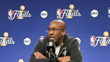 Mike Brown afirma que los Knicks no han entrado en pánico