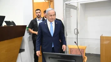 Netanyahu arremete contra Fiscalía en juicio por corrupción