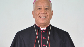 Monseñor Andrés Napoleón Romero es designaco por el papa León XIV como nuevo obispo de La Vega