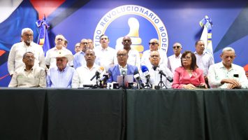 Miembros del PRM condenan agresión de policías a profesionales agropecuarios durante protesta