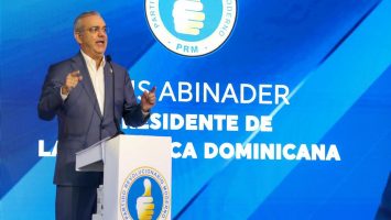 Abinader llama a cuidar al PRM con “humildad, unidad y determinación”; asegura partido seguirá en el poder