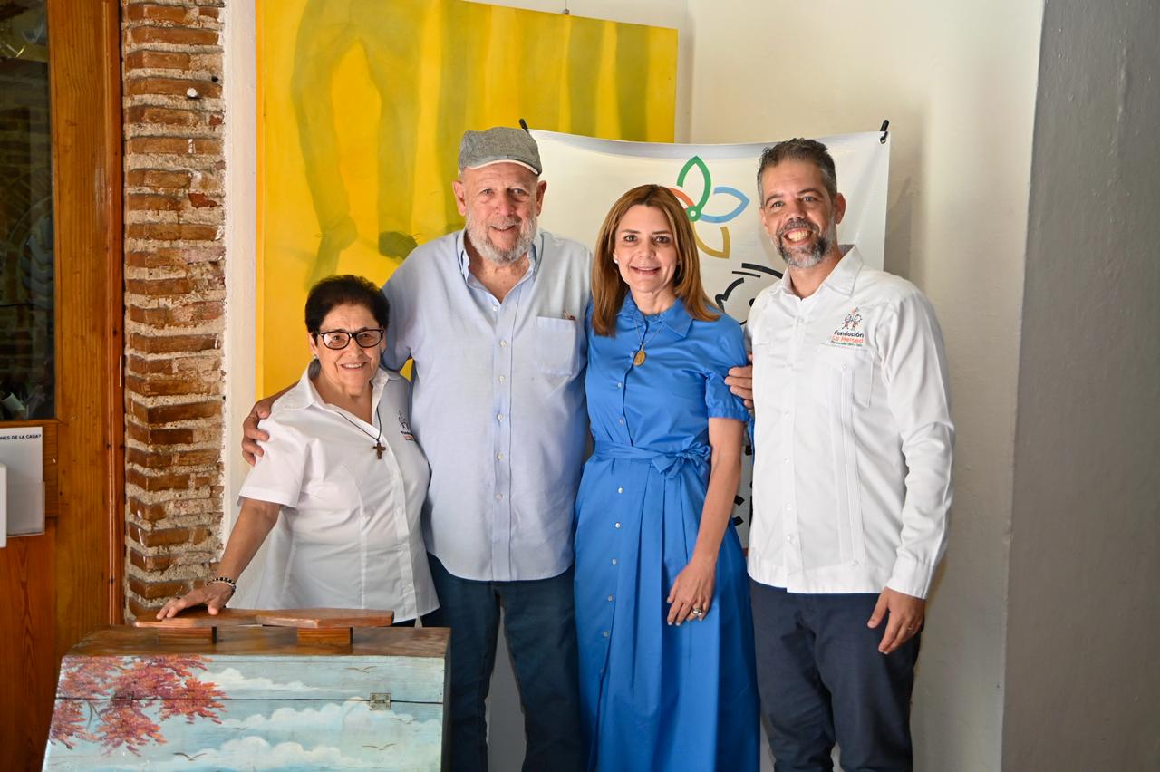 Sor Pilar López y Alberto Jiménez Caballero al presentar campaña Unlocked (Foto: Félix Lara/ El Nuevo Diario)