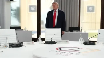 Trump amenaza a Irán con “consecuencias increíbles” si desarrolla armas nucleares