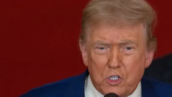 Trump exige frenar ataques