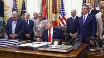 Trump asegura alcanzó «gran acuerdo» con Irán que «tal vez» firme en Europa