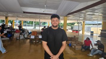 Veganos se unen en solidaridad con Venezuela; reciben donaciones en La Vega Country Club