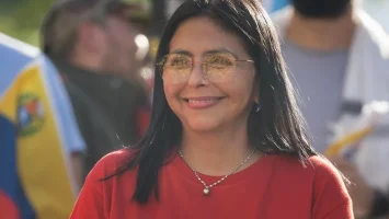 Delcy Rodríguez agradece a Elon Musk por internet gratuito para Venezuela tras sismos
