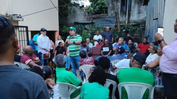 Víctor Pavón propone mini cooperativas de reciclaje para Santo Domingo Norte
