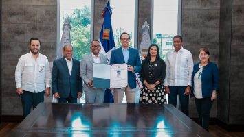 Departamento Aeroportuario recibe Sello CAF que re