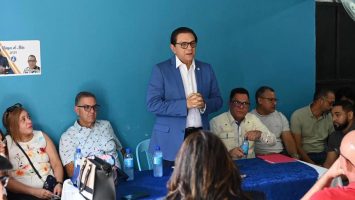 Daniel Rivera supervisa obras y coordina soluciones en varios municipios de Santiago