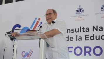 Rafael Santos Badía plantea una transformación profunda del sistema educativo dominicano