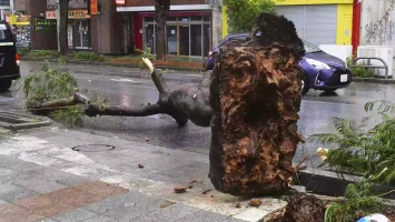 Aumentan a nueve los heridos en el sur de Japón por el paso del tifón Jangmi