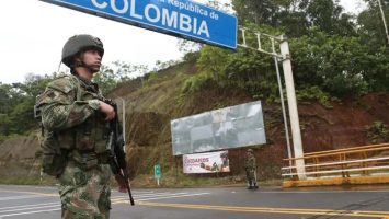 Militares heridos en un enfrentamiento con «civiles armados» en la frontera con Colombia