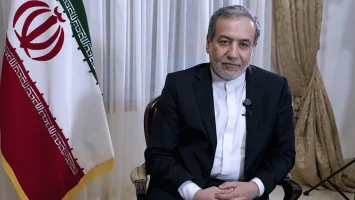 El canciller iraní viaja a Suiza para exigir a EEUU el cumplimiento del acuerdo de paz