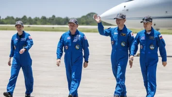 Los astronautas de la NASA del programa Artemis vestirán ropa de Prada
