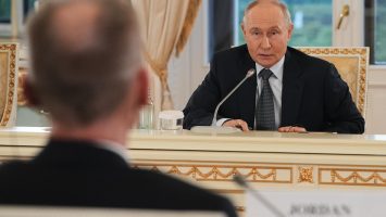 Putin admite que habló con EE. UU. sobre una posible operación a la venezolana en Cuba