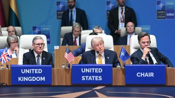 Trump vuelve con el tema de Groenlandia en la cumbre de la OTAN
