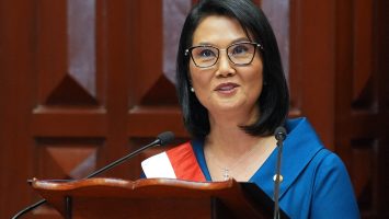 Keiko Fujimori anuncia un aumento del 15 % del salario mínimo hasta los 382 dólares