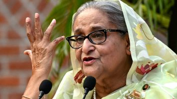 Exprimera ministra de Bangladesh destituida promete regresar pese a condena a muerte