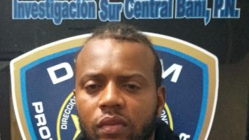 Apresan en el AILA hombre acusado de homicidio en Baní; intentaba ir a Colombia