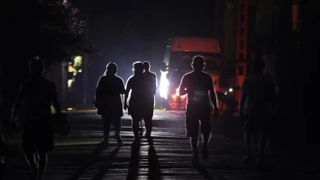 Cuba enfrenta apagón récord por crisis energética