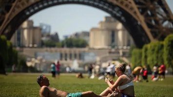 Mantiene en Francia 37 departamentos en alerta roja por calor extremo este lunes