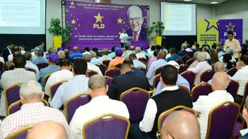 Comisión del PLD orienta a dirigentes sobre vinculación de estructuras a colegios electorales