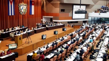 Parlamento cubano da luz verde a las leyes de vivienda, registro de identidad y domicilio