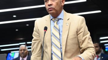 «Yo me respeto como legislador», expresa Cedeño al abandonar trabajos del Código Penal