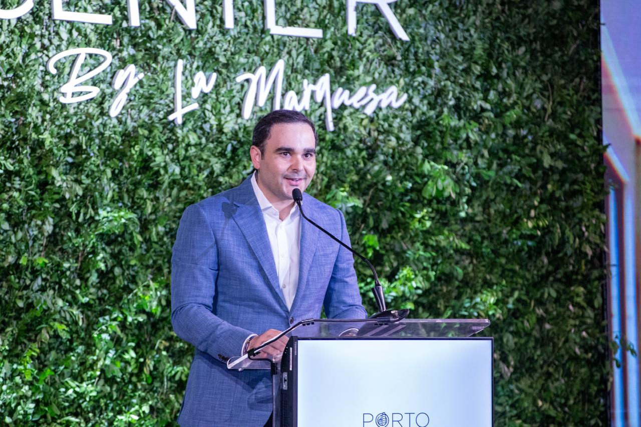 Inauguran nueva plaza comercial en Arroyo Hondo (7)
