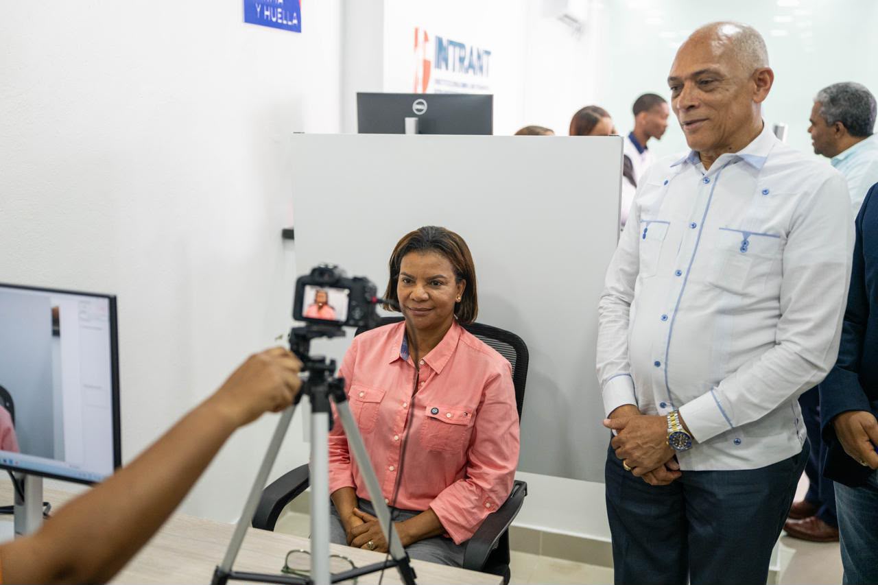 Intrant inaugura en Monte Plata primera Oficina de Licencias de Conducir para beneficiar a más de 52 mil ciudadanos (1)