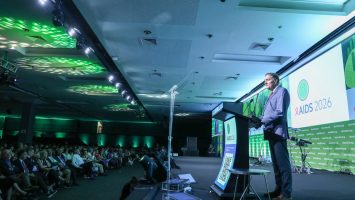 OPS afirma que las Américas tienen las herramientas para eliminar el VIH, pero persisten brechas de acceso