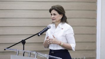 Raquel Peña entrega nuevas obras e inicia proyecto de agua potable en La Romana