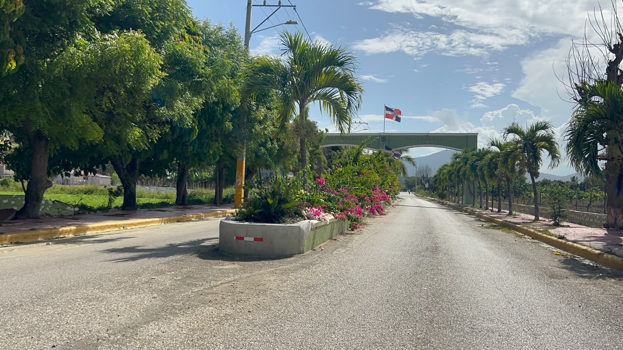 Residentes de Vallejuelo marchan en demanda de obras y servicios (5)