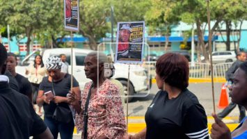 Familiares y abogado de Miguel Antonio Lucas Valenzuela solicitan a la PGR investigar su muerte y cuestionan informe preliminar de autopsia