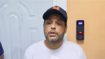 Hombre se entrega a las autoridades tras ser acusado de abuso sexual a menor en Santiago