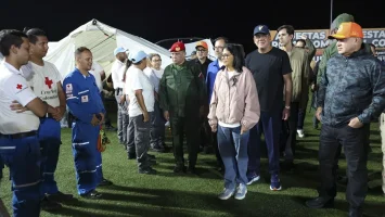 Delcy Rodríguez despide y condecora a grupos de rescatistas de más de 20 países