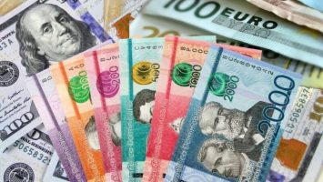 Mercado de Divisas: El pulso del dólar y euro en República Dominicana y sus implicaciones económicas hoy