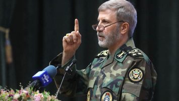 Irán advierte que impedirá a EE. UU. entrar al golfo Pérsico, Ormuz y al mar de Omán