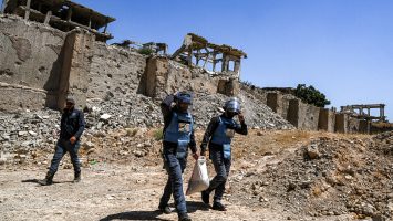 Bombardean aeropuerto militar de Siria y acusan a Israel de la acción