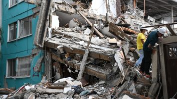 Rescatistas israelíes en Colombia hallan cuatro cuerpos y baja esperanza de supervivientes