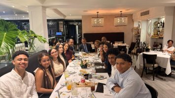Guido Gómez Mazara recibe a estudiantes dominicanos de CUNY para fortalecer vínculos con el país