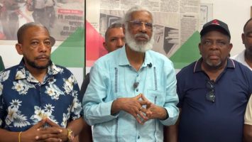 Hubieres informó que finalizó conflicto entre choferes de las rutas Guerra y Bayaguana